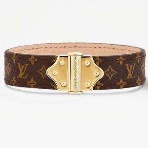 LOUIS VUITTON 💝Nano Bracelet Size 19 ✨Perfect for ❤️’s Day